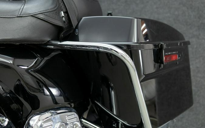 2010 HARLEY DAVIDSON FLHRC ROAD KING CLASSIC