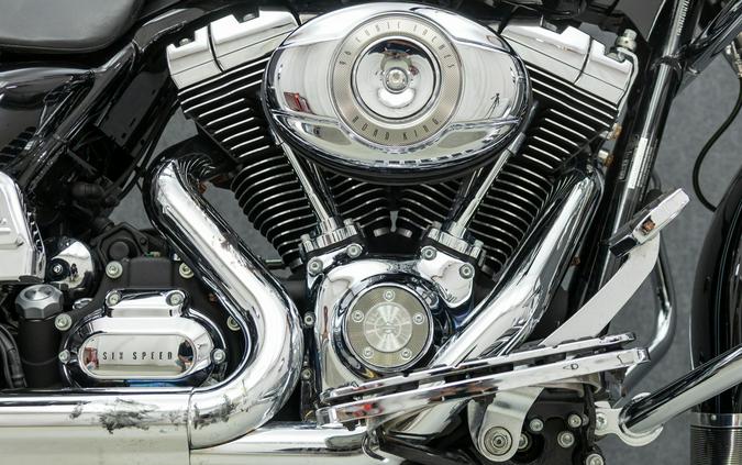 2010 HARLEY DAVIDSON FLHRC ROAD KING CLASSIC