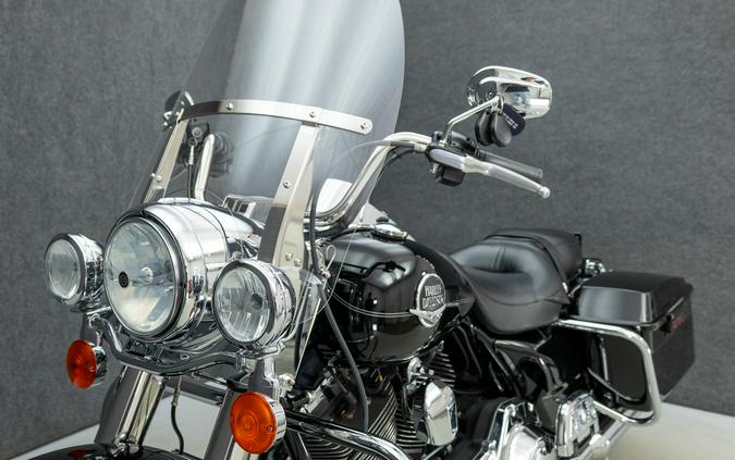 2010 HARLEY DAVIDSON FLHRC ROAD KING CLASSIC