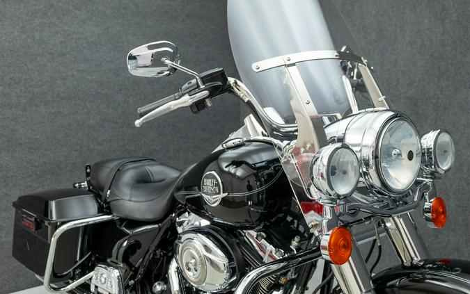 2010 HARLEY DAVIDSON FLHRC ROAD KING CLASSIC