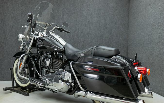 2010 HARLEY DAVIDSON FLHRC ROAD KING CLASSIC