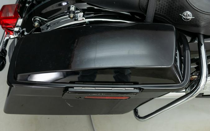 2010 HARLEY DAVIDSON FLHRC ROAD KING CLASSIC