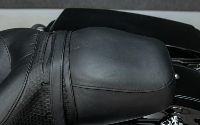 2010 HARLEY DAVIDSON FLHRC ROAD KING CLASSIC