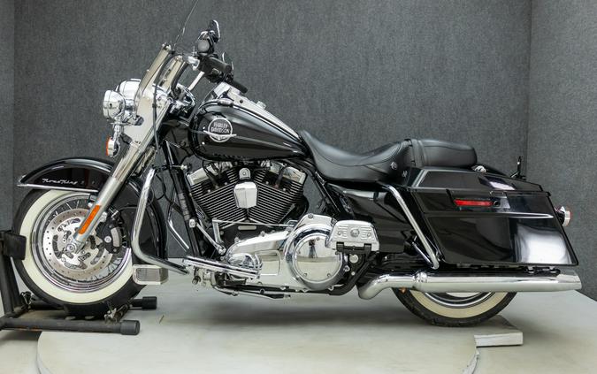2010 HARLEY DAVIDSON FLHRC ROAD KING CLASSIC