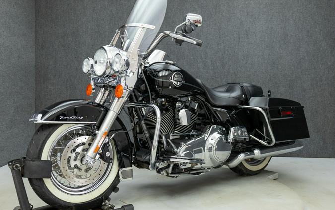 2010 HARLEY DAVIDSON FLHRC ROAD KING CLASSIC