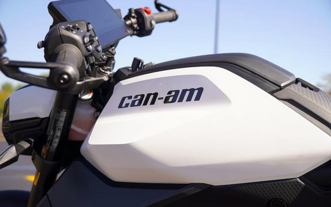 2025 Can-Am Pulse White