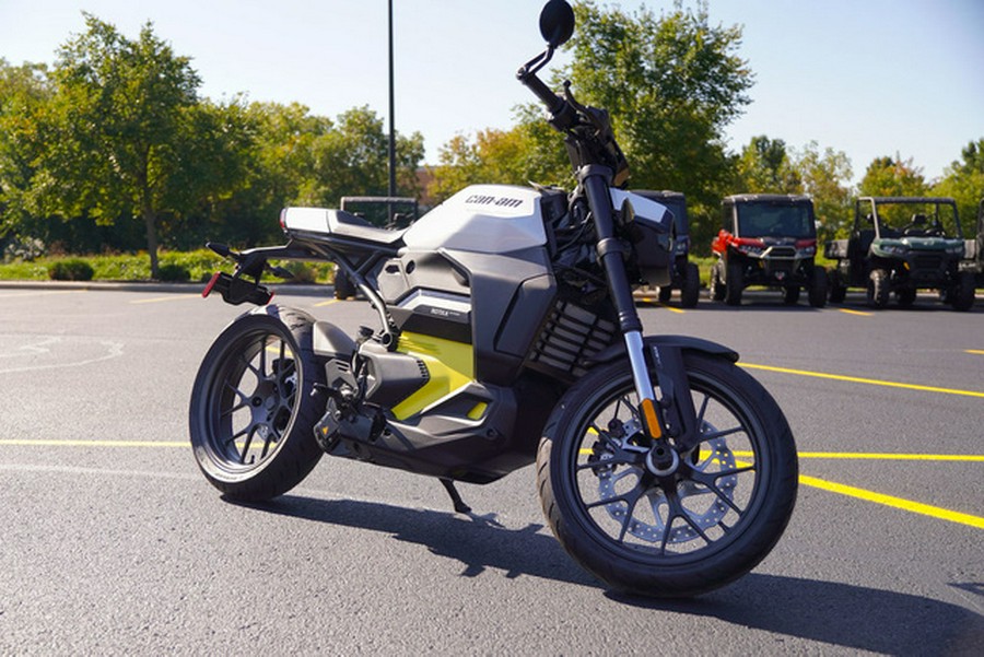 2025 Can-Am Pulse White