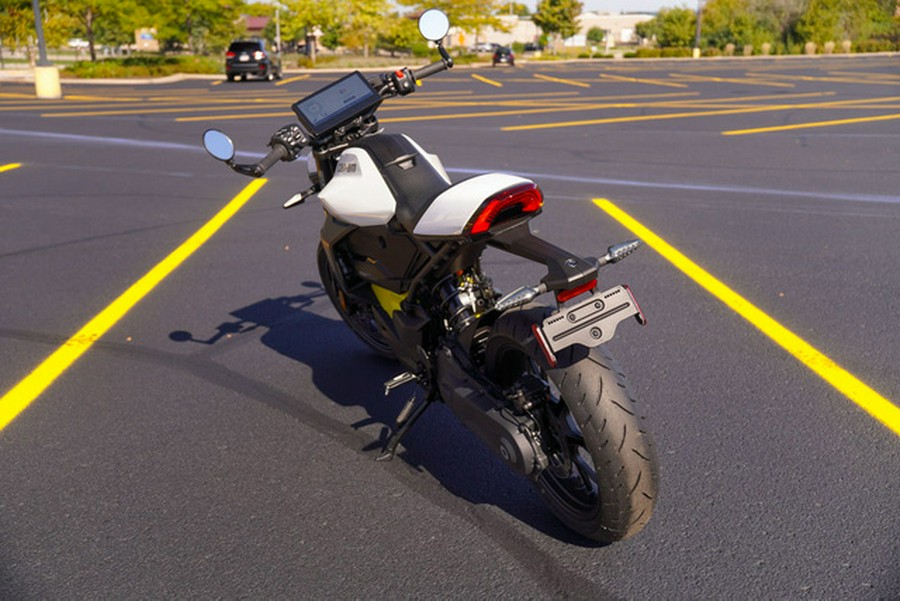 2025 Can-Am Pulse White