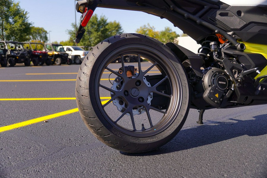 2025 Can-Am Pulse White