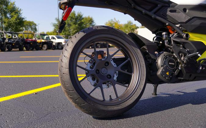 2025 Can-Am Pulse White