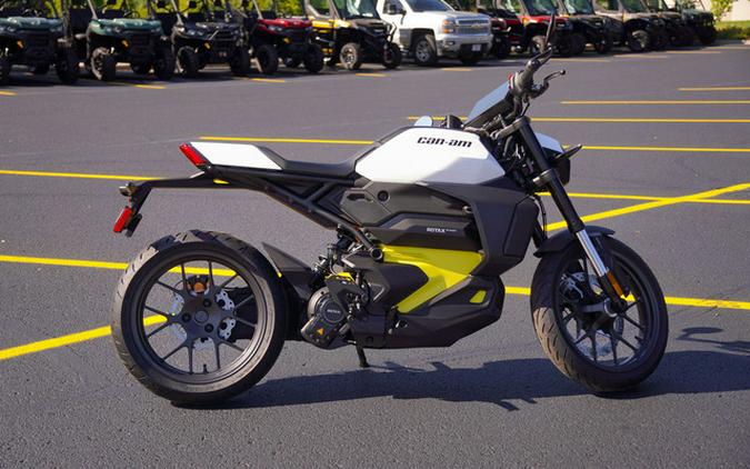 2025 Can-Am Pulse White