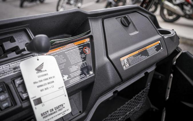 2025 Honda® Pioneer 1000-6 Deluxe Crew