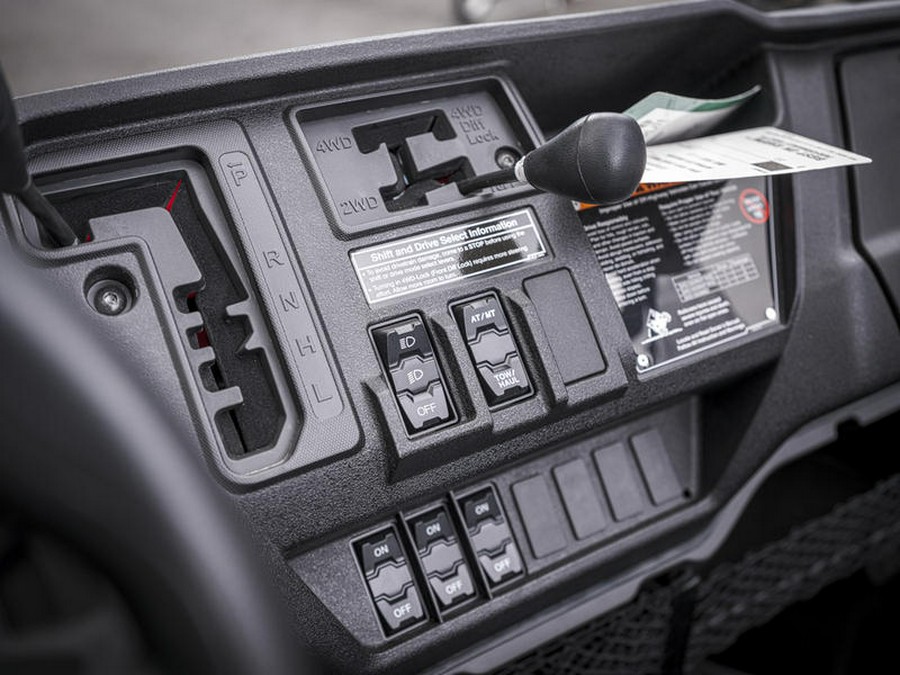 2025 Honda® Pioneer 1000-6 Deluxe Crew