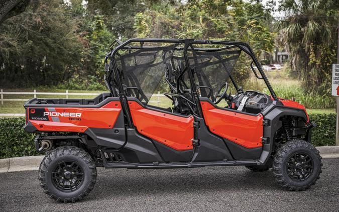 2025 Honda® Pioneer 1000-6 Deluxe Crew