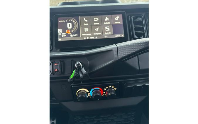 2026 Can-Am Defender Limited HD11