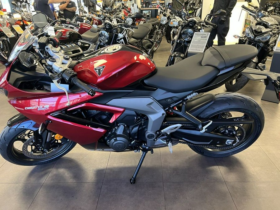 2025 Triumph Daytona 660 Carnival Red/Sapphire Black