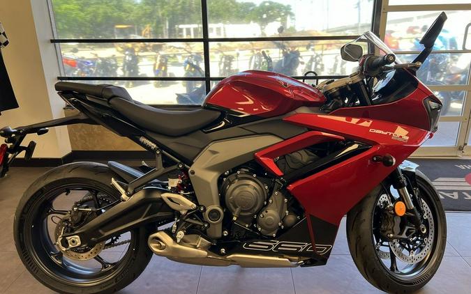 2025 Triumph Daytona 660 Carnival Red/Sapphire Black