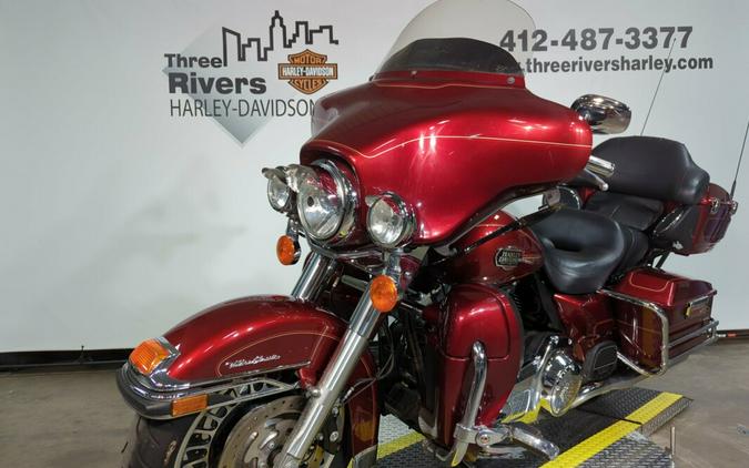 2010 Harley-Davidson® Electra Glide® Ultra Classic® Red Hot Sunglo