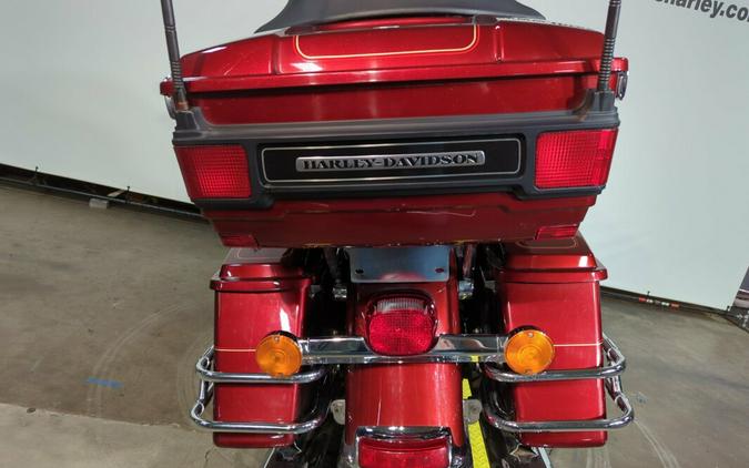 2010 Harley-Davidson® Electra Glide® Ultra Classic® Red Hot Sunglo