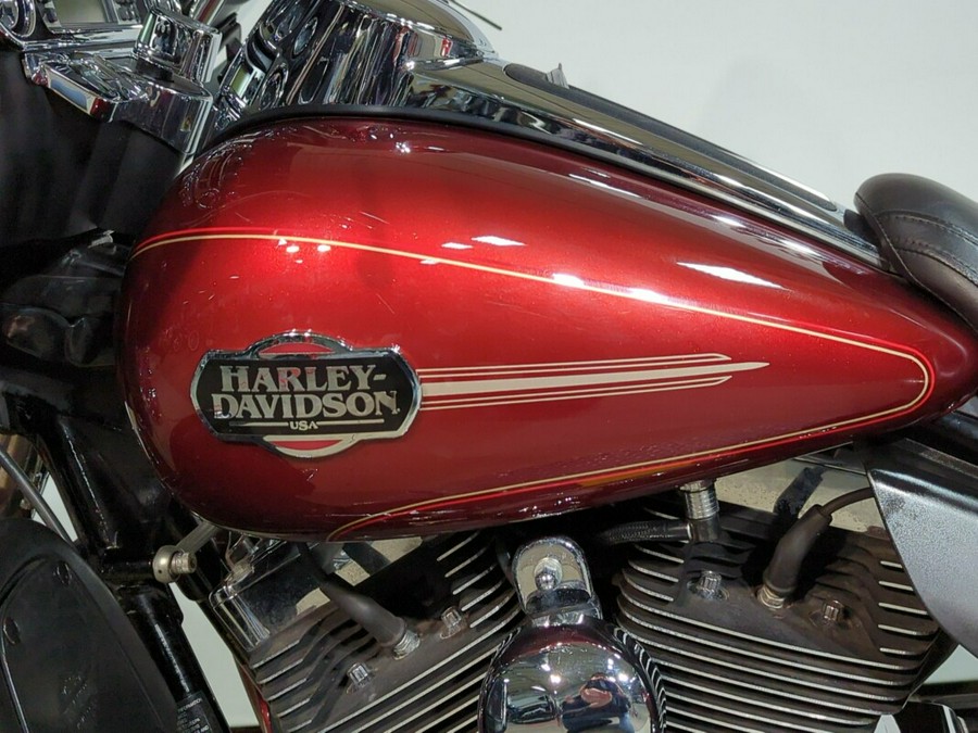 2010 Harley-Davidson® Electra Glide® Ultra Classic® Red Hot Sunglo