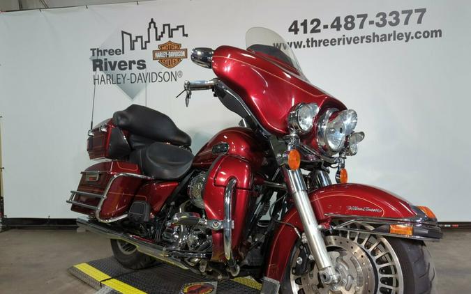 2010 Harley-Davidson® Electra Glide® Ultra Classic® Red Hot Sunglo