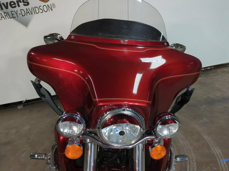 2010 Harley-Davidson® Electra Glide® Ultra Classic® Red Hot Sunglo