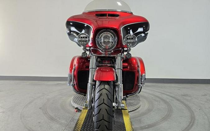 2021 Harley-Davidson® FLHTCUTGSE - CVO™ Tri Glide®