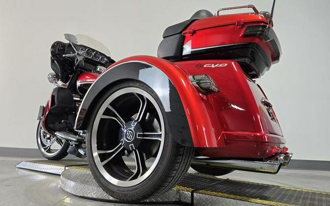 2021 Harley-Davidson® FLHTCUTGSE - CVO™ Tri Glide®