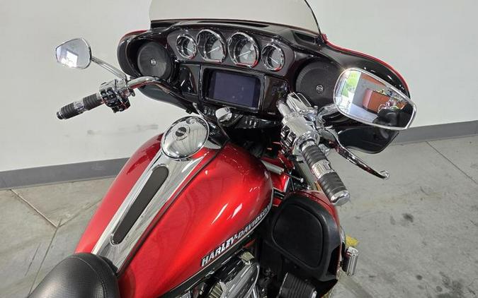 2021 Harley-Davidson® FLHTCUTGSE - CVO™ Tri Glide®