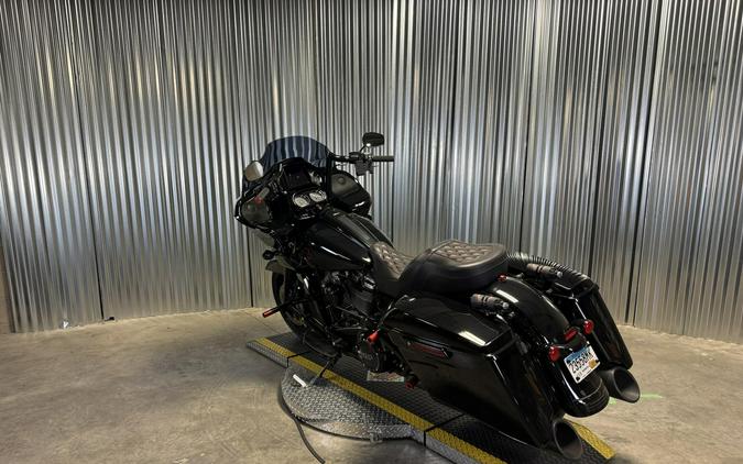 2022 Harley-Davidson Road Glide Special Vivid Black - Black Finish