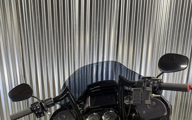2022 Harley-Davidson Road Glide Special Vivid Black - Black Finish