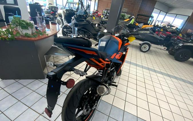 2023 KTM RC 390