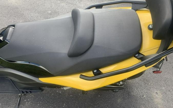 2009 Yamaha TMAX Cadmium Yellow