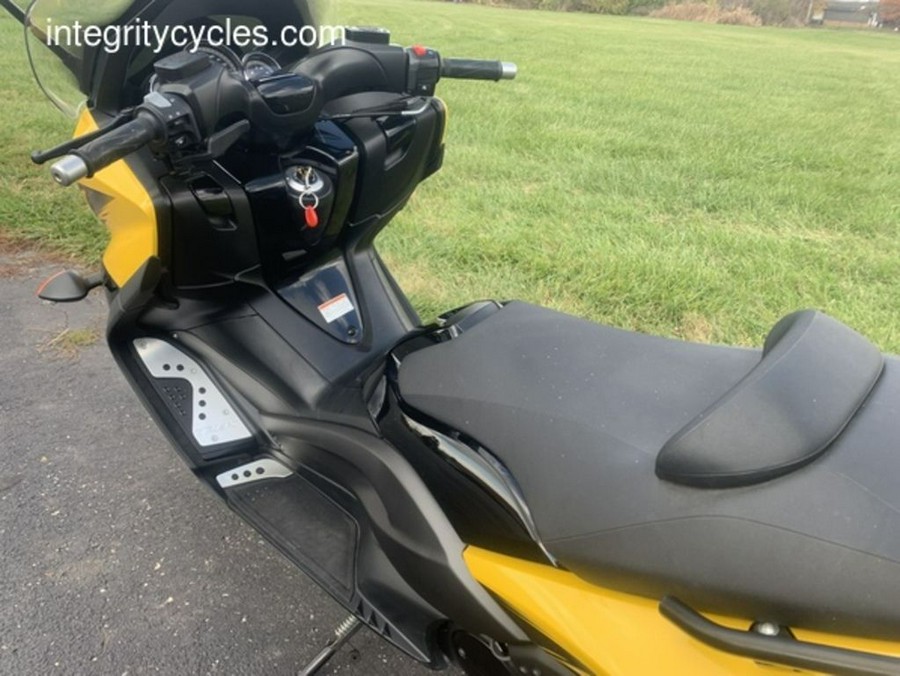 2009 Yamaha TMAX Cadmium Yellow