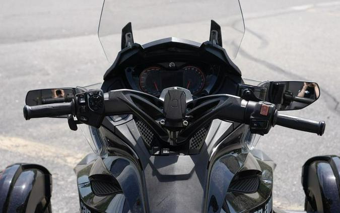 2013 Can-Am® Spyder® ST Limited