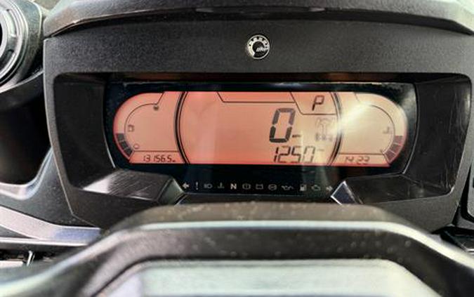 2022 Can-Am Defender Max Limited CAB HD10