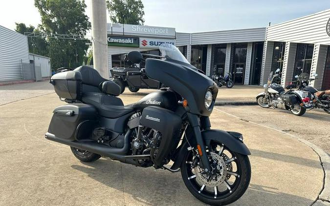 2023 Indian Motorcycle® Roadmaster® Dark Horse® Black Smoke