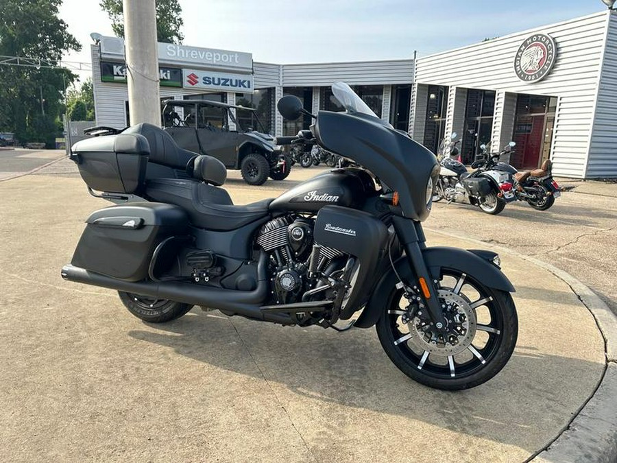 2023 Indian Motorcycle® Roadmaster® Dark Horse® Black Smoke