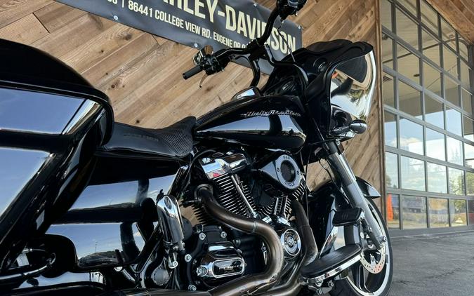 2018 Harley-Davidson Road Glide® Base