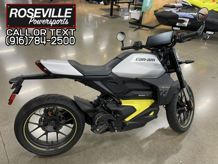 2025 Can-Am Pulse® 73