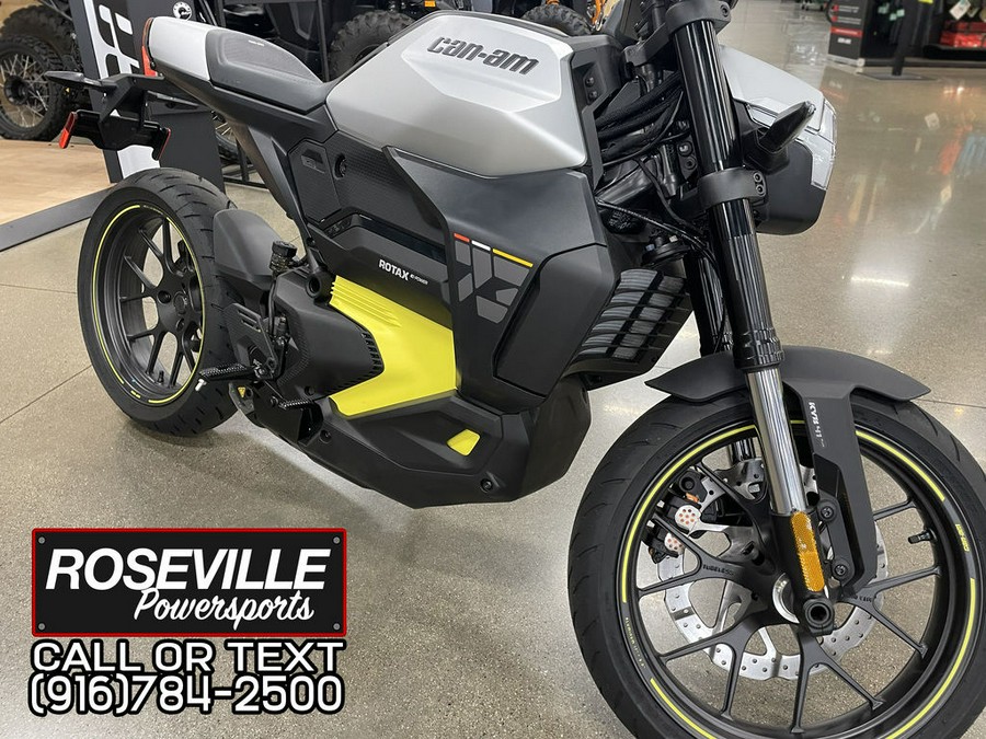 2025 Can-Am Pulse® 73