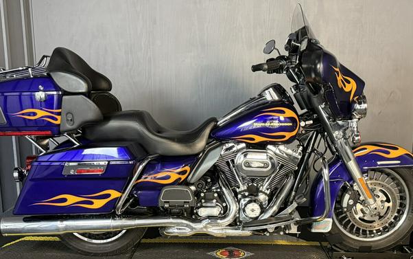 2012 Harley-Davidson® Electra Glide® Ultra Limited FLHTK DEEP PURPLE