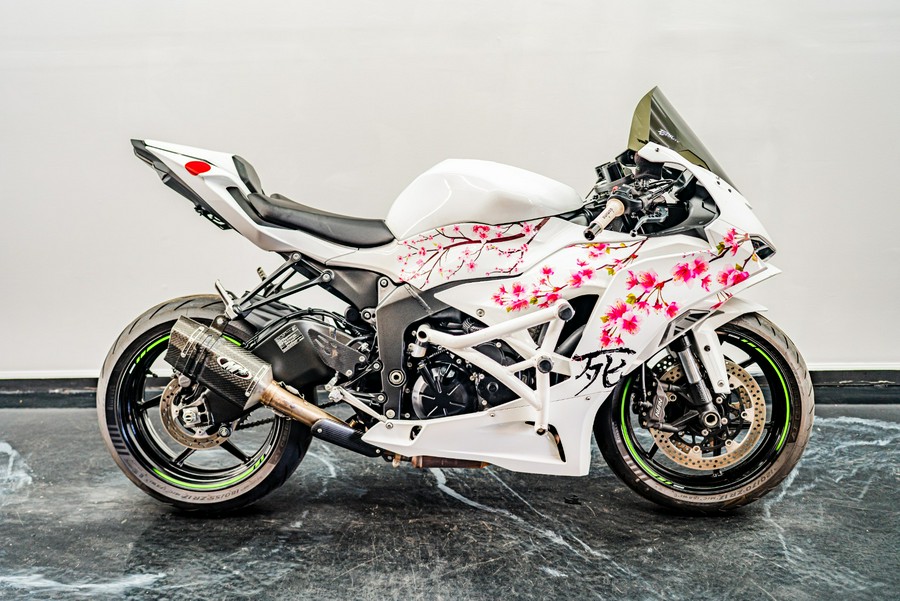 2025 Kawasaki Ninja ZX-6R KRT Edition ABS