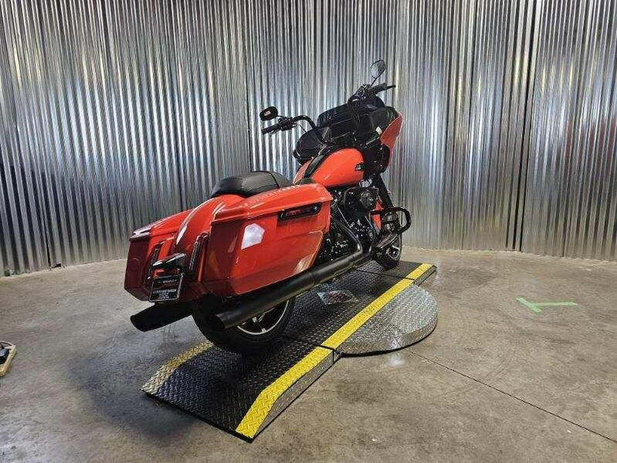 2026 Harley-Davidson Road Glide Blood Orange Black Trim
