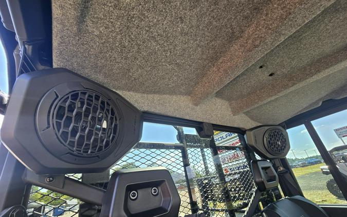 2027 Can-Am Defender XU MAX Limited HD11