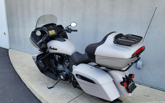 2023 Indian Motorcycle® Pursuit Dark Horse Silver Quartz Smoke