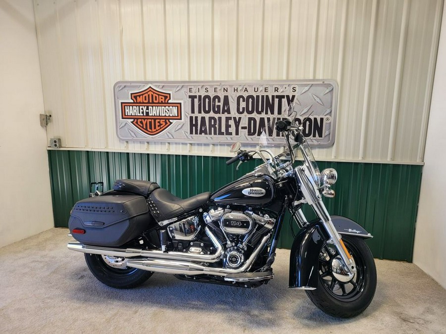 2022 Harley-Davidson® FLHCS - Heritage Classic 114