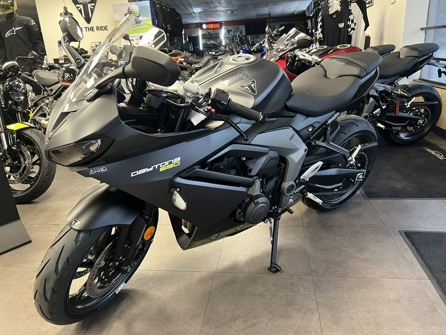 2025 Triumph Daytona 660 Satin Granite/Satin Black