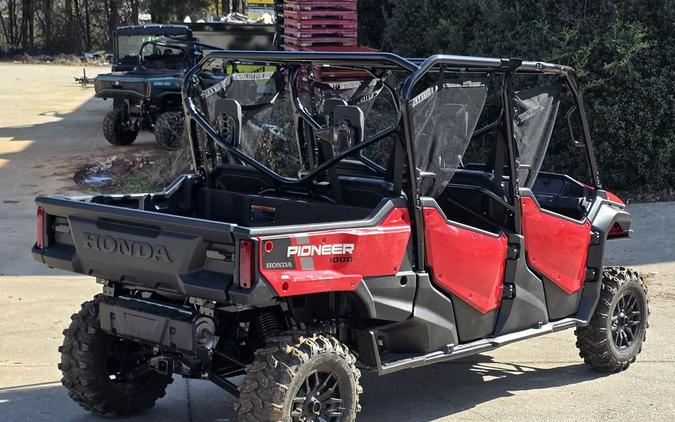 2025 Honda Pioneer 1000-6 Crew Deluxe