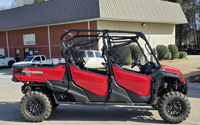 2025 Honda Pioneer 1000-6 Crew Deluxe